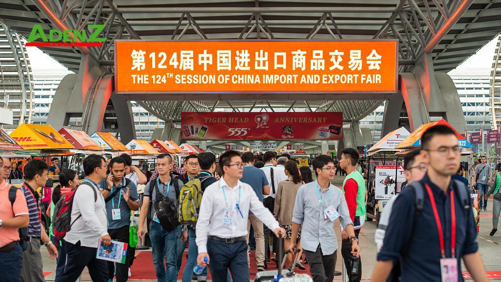 Hội chợ Canton Fair thu hút sự quan tâm đông đảo của giới kinh doanh từ khắp mọi nơi