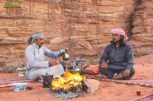 Người Bedouin sinh hoạt trên sa mạc Wadi Rum Nguồn: wadirumdeserteyes.com