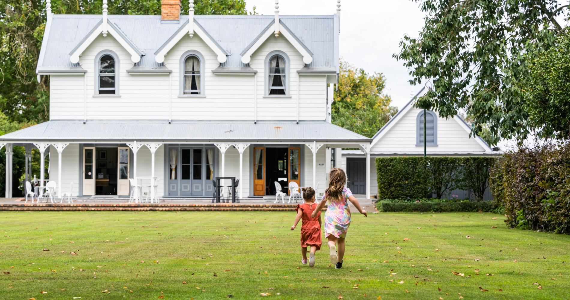 TOUR DU LỊCH NEW ZEALAND TUYẾN AUCKLAND - WAITOMO - TAUPO - ROTORUA - HOBITTON